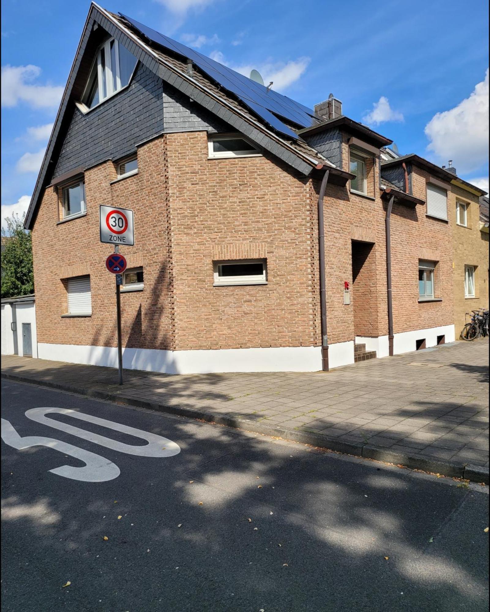 Messezimmer Am Thewissenweg Dusseldorf Exterior photo