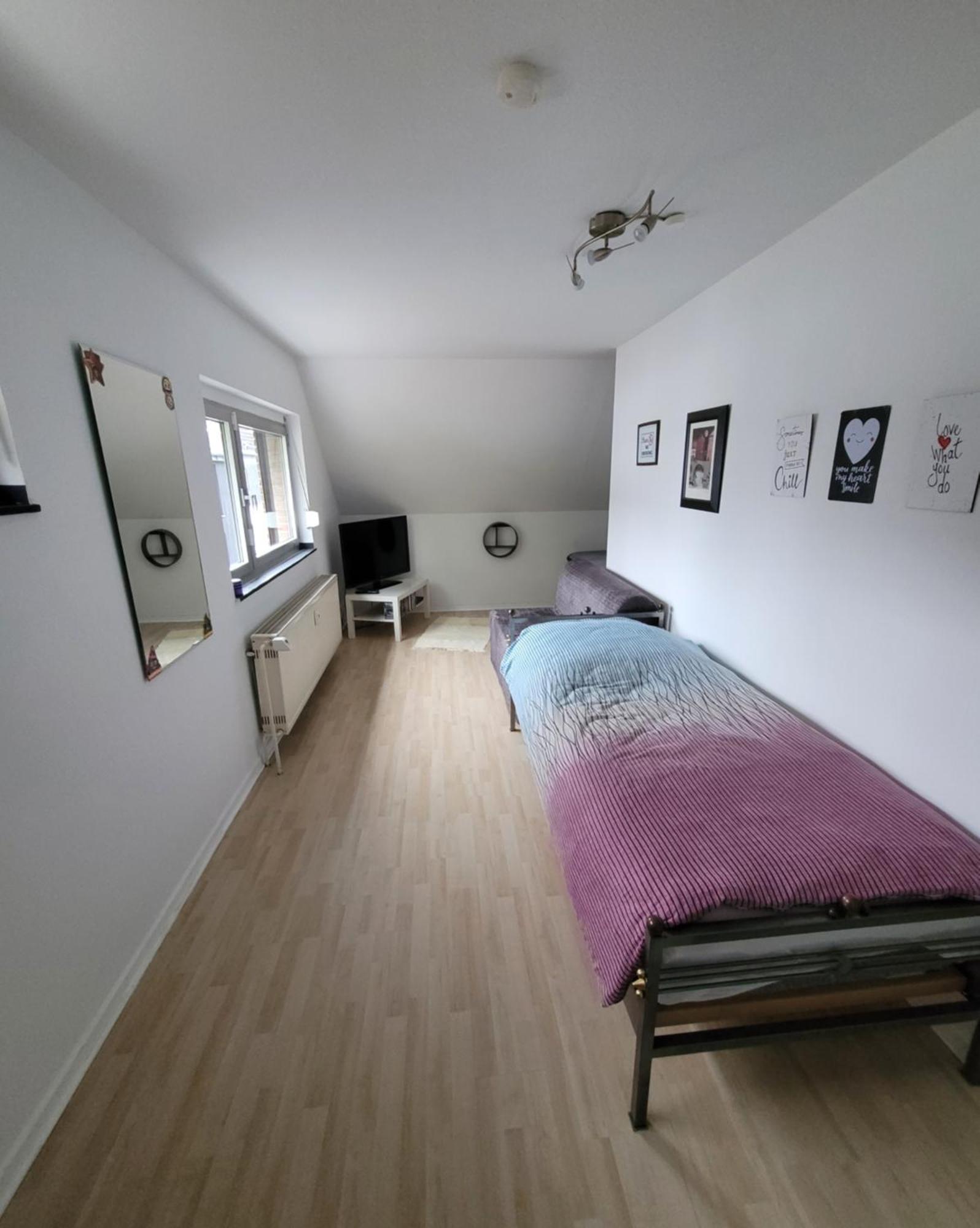Messezimmer Am Thewissenweg Dusseldorf Room photo